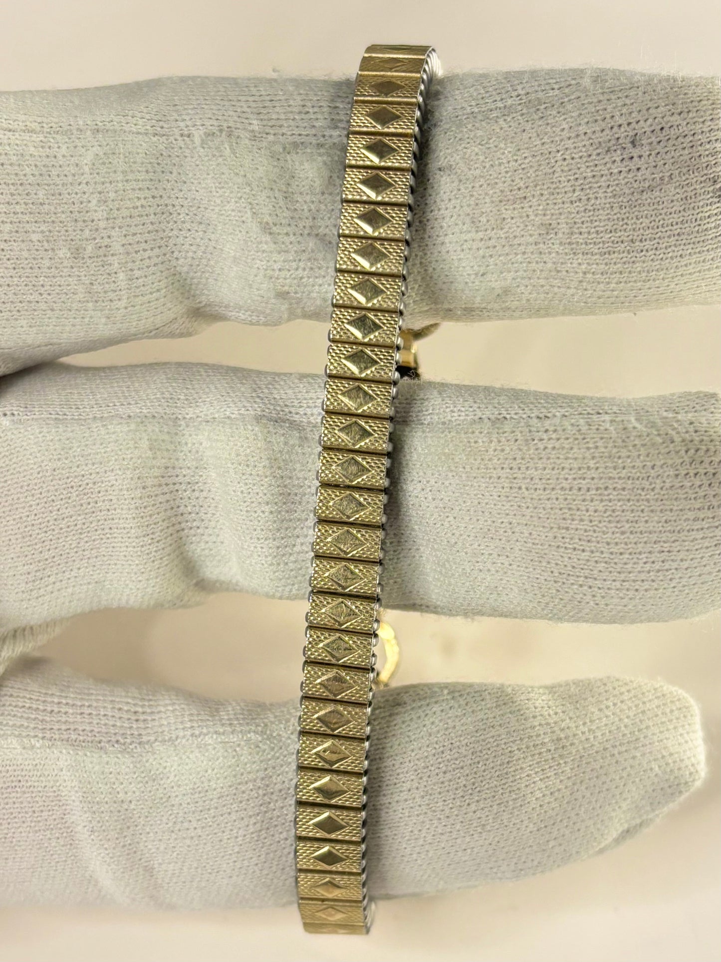 OMEGA 9ct Gold Ladies Vintage 1960’s Manual Cocktail Watch - 620
