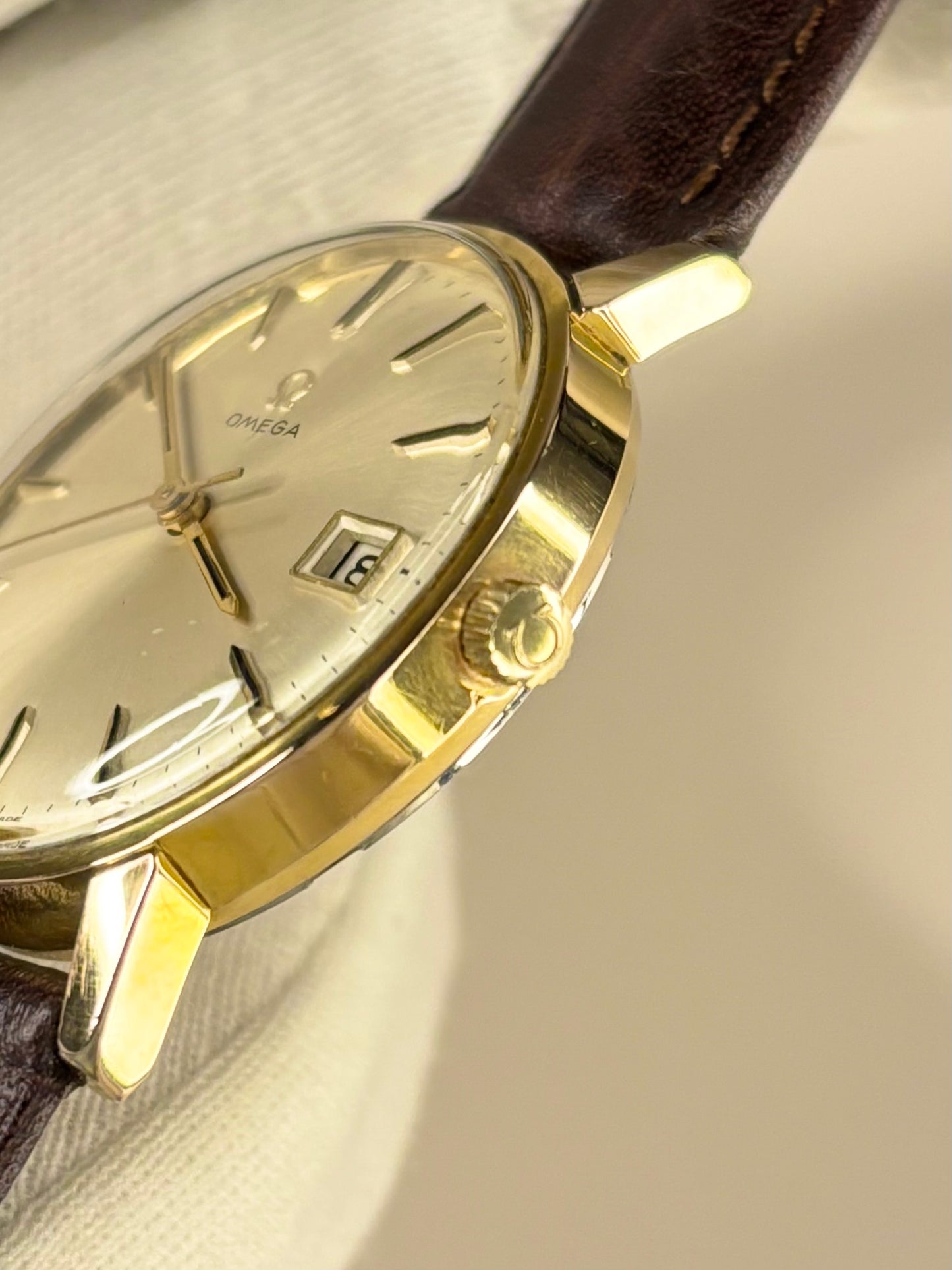 OMEGA Vintage 1960’s Men’s Manual Date Gold Dress Watch - 136.011