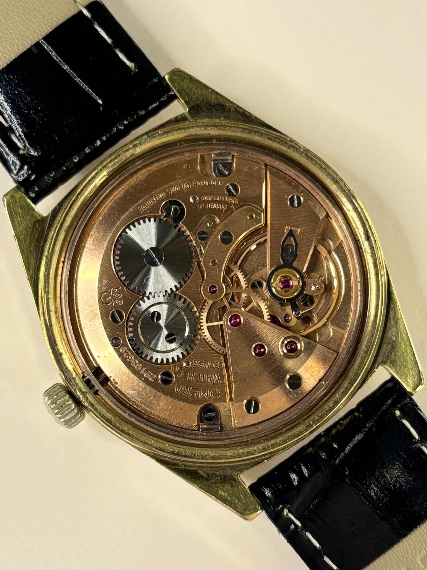 OMEGA Geneve Vintage 1960’s Men’s Manual Gold Dress Watch - 135.041