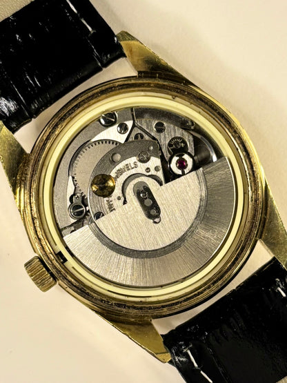 Detailed movement view of Tissot Seastar Ref. 44543 men’s vintage timekeeper calibre 784-2 automatic