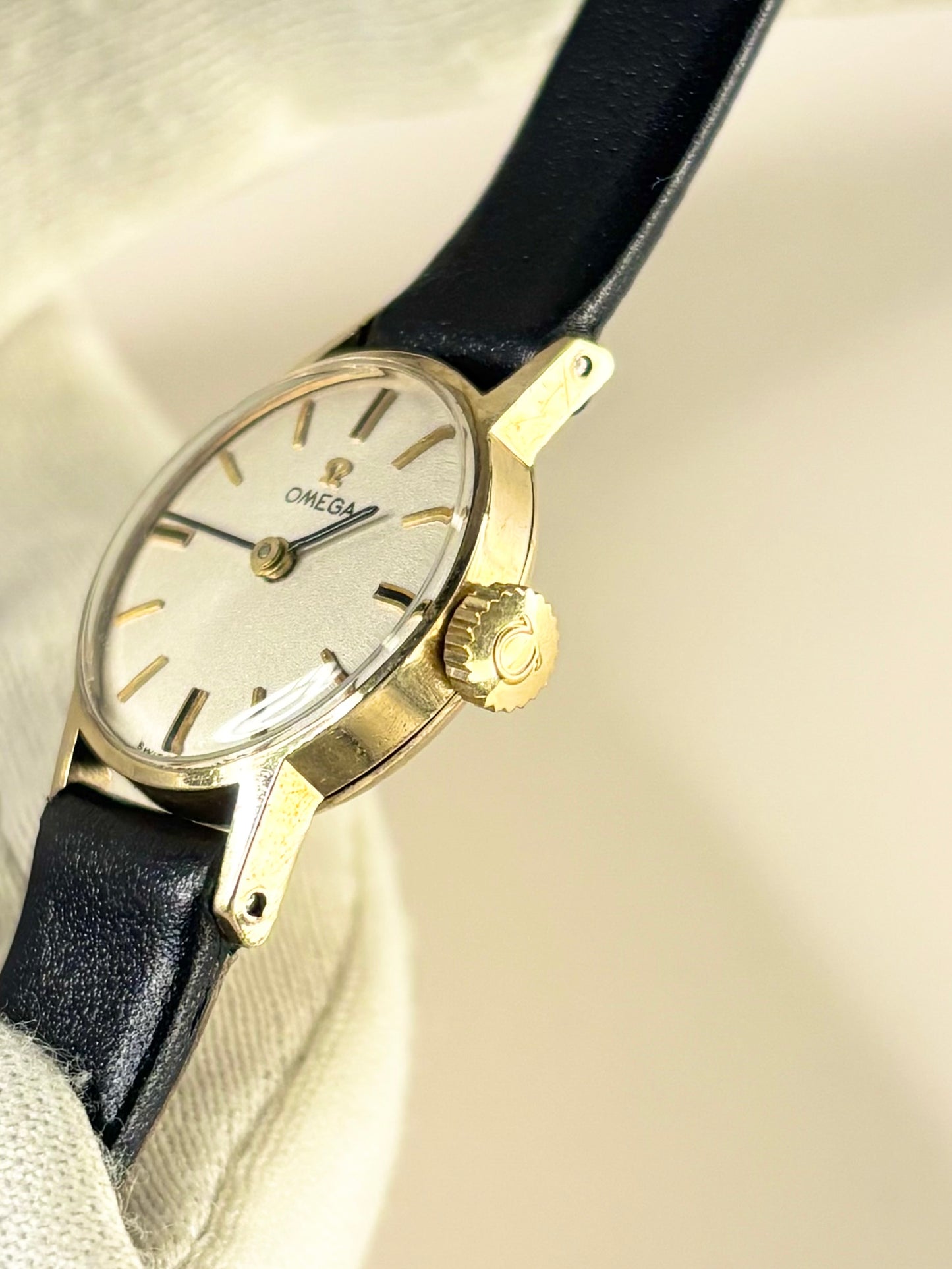 OMEGA 9ct Gold *+BOX* Ladies Vintage 1960’s Manual Dress Watch - 511.5002