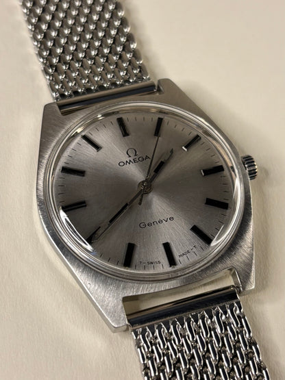 Collectible Omega Genève Ref. 135.041 1970 men’s dress timekeeper featuring grey dial and vintage Swiss craftsmanship