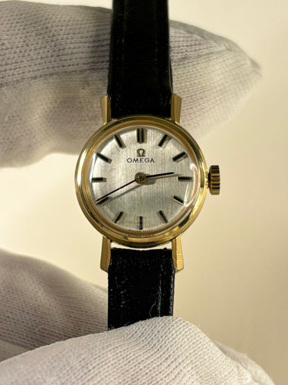 Omega ladies Ref. 511.073 1963 timekeeper powered by calibre 483 Swiss manual wind movement