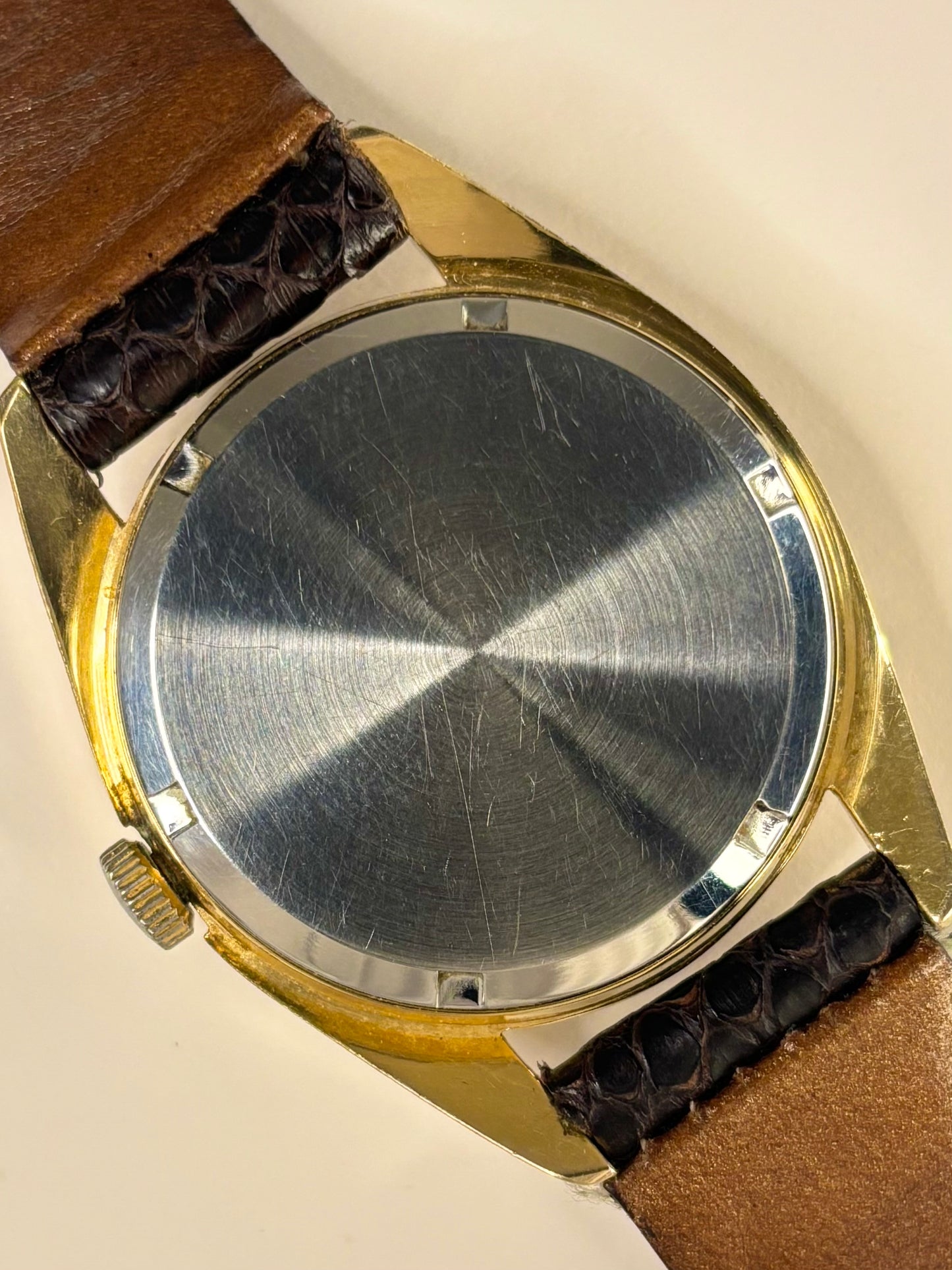 Rotary Vintage 1970’s Linen Dial Men’s Manual Gold Dress Watch