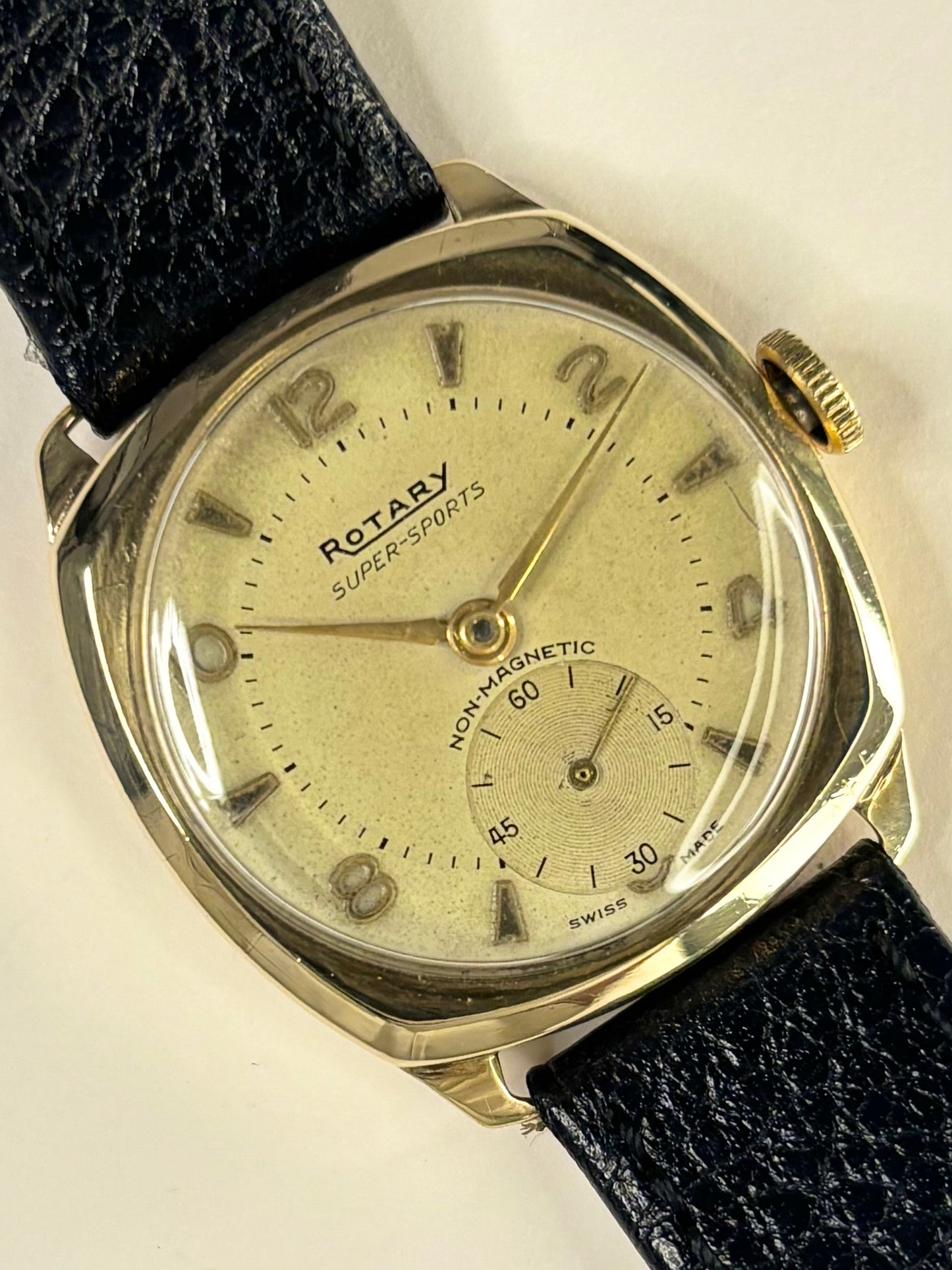 ROTARY 9ct Gold *RARE* Vintage 1950’s Men’s Manual Cushion Dress Watch