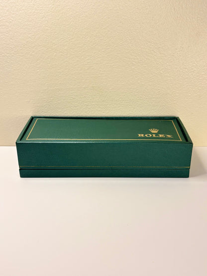 1962 Rolex Oyster-Perpetual vintage men’s watch with white dial, stainless steel case, 19mm lug width, full original packaging