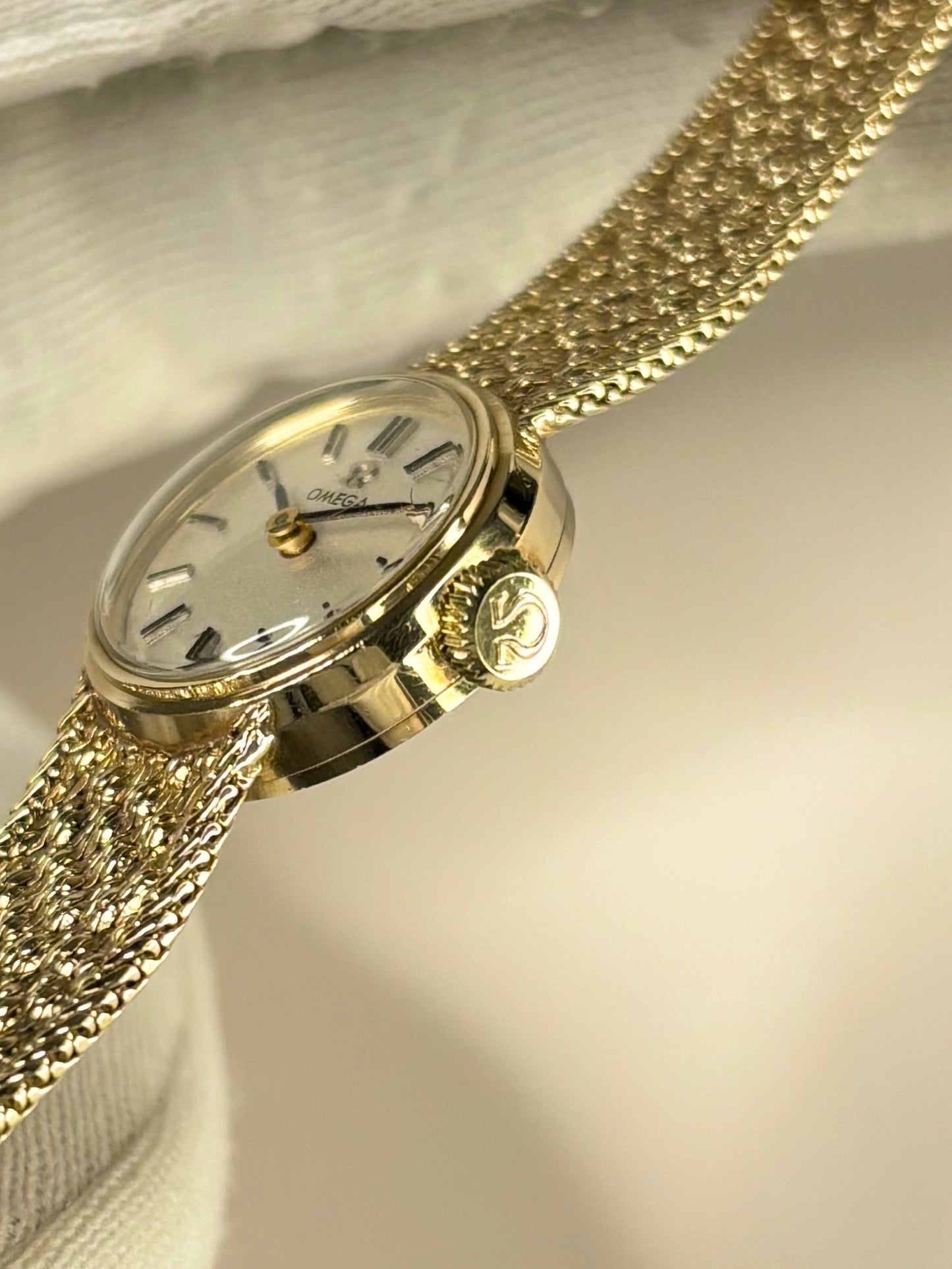 OMEGA Ladies 9ct Gold *+BOX* Vintage 1970’s Manual Watch - 711.5675