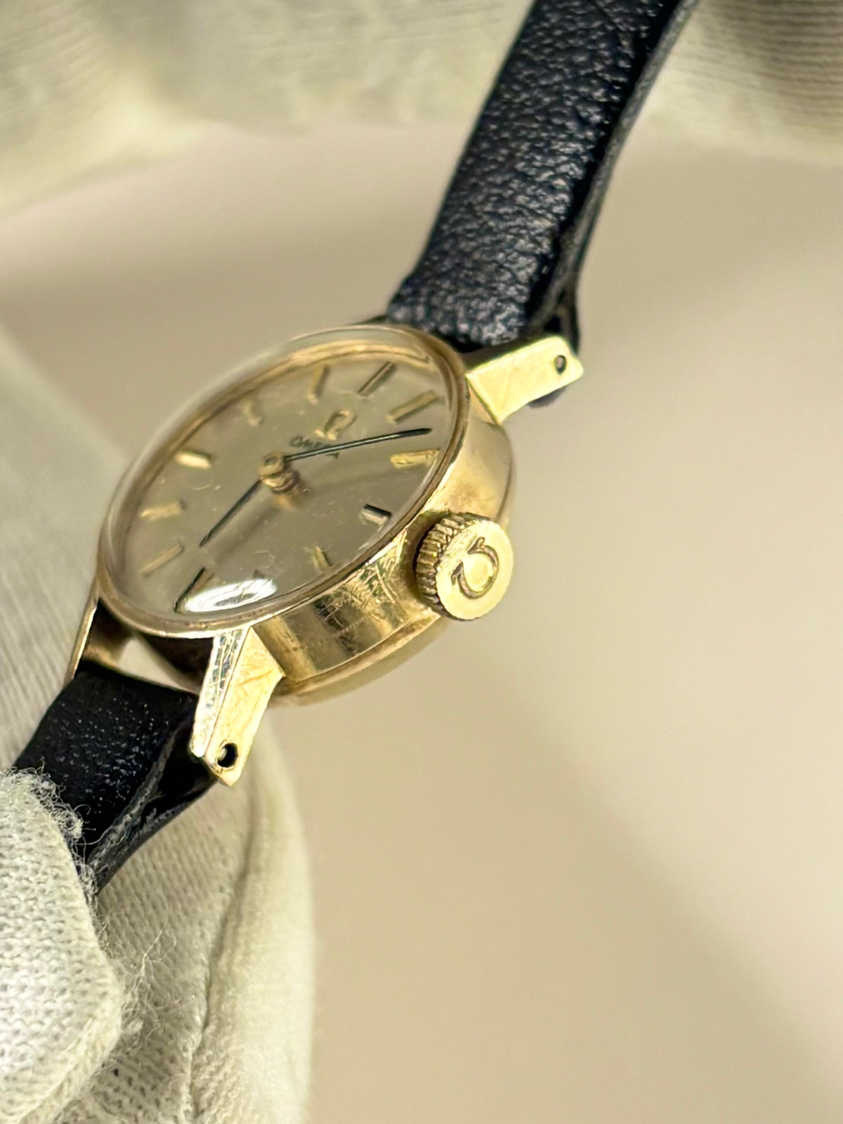 OMEGA 9ct Gold *+BOX&PAPERS* Ladies Vintage 1960’s Manual Dress Watch - 511.5032