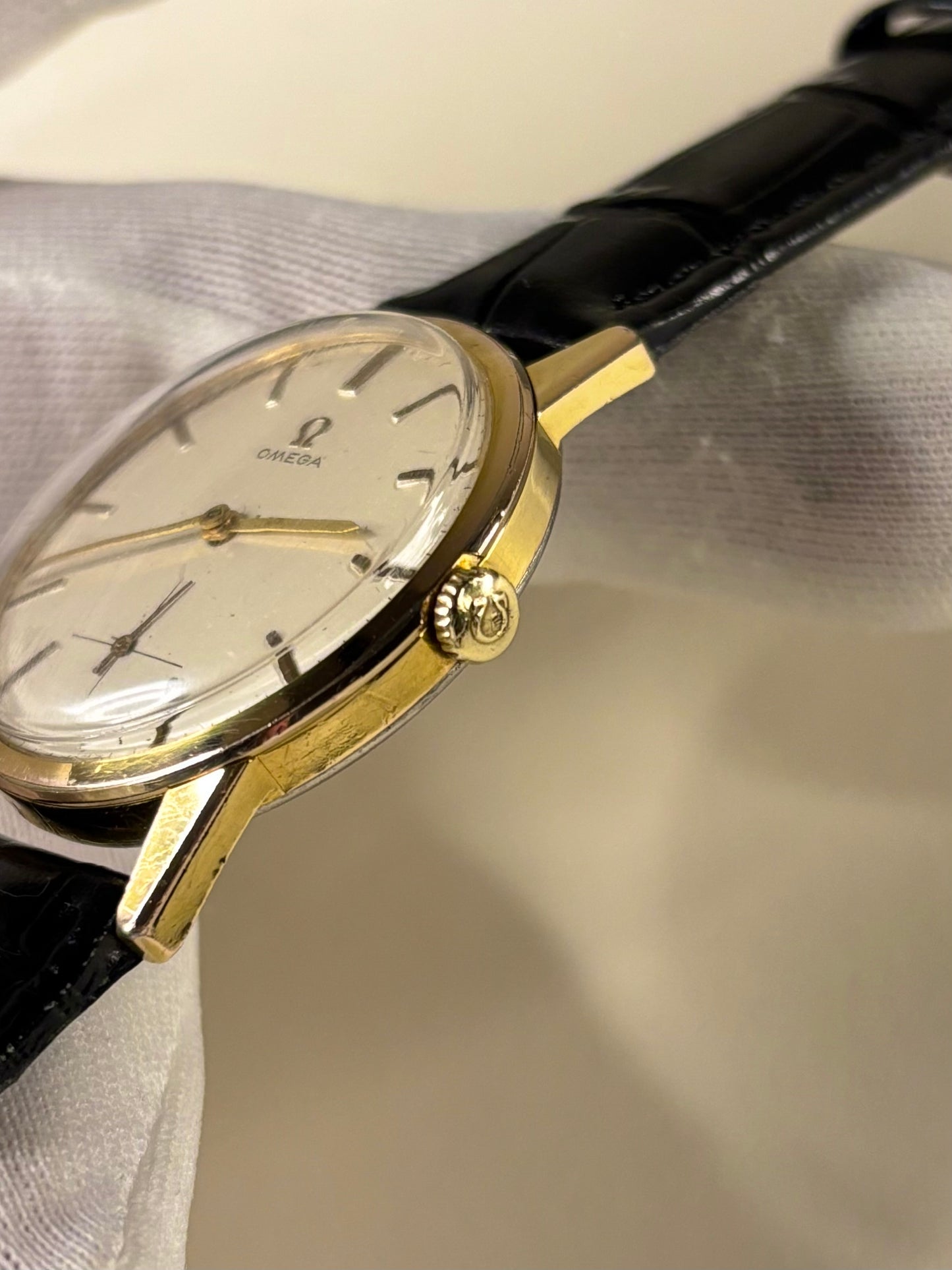 Omega Vintage 1960’s Men’s Gold Sub-Seconds Dress Watch - 121.001