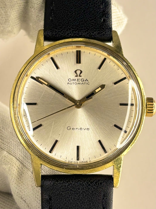 Vintage Omega Geneve ref. 135.070 watch – c.1970 men's gold-plated automatic dress watch with white sunburst dial, in good condition with minor age-appropriate marks
