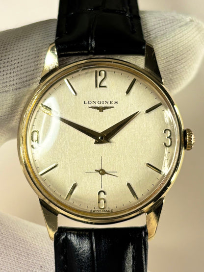 Authentic 1966 Longines vintage timekeeper solid gold dress watch fine condition