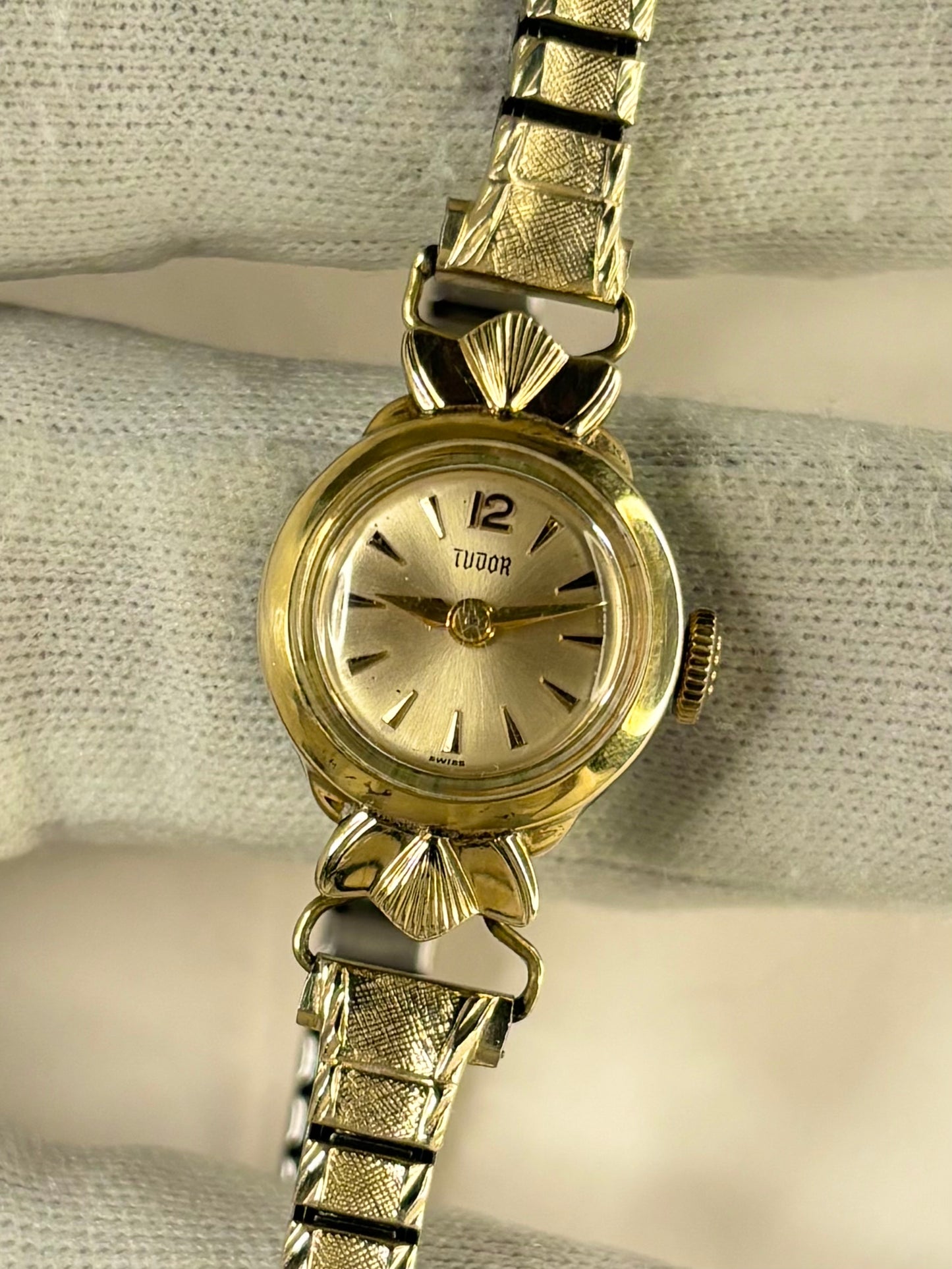 TUDOR Ladies Vintage 1960’s *+BOX&PAPERS* Manual Gold Cocktail Watch - 1673