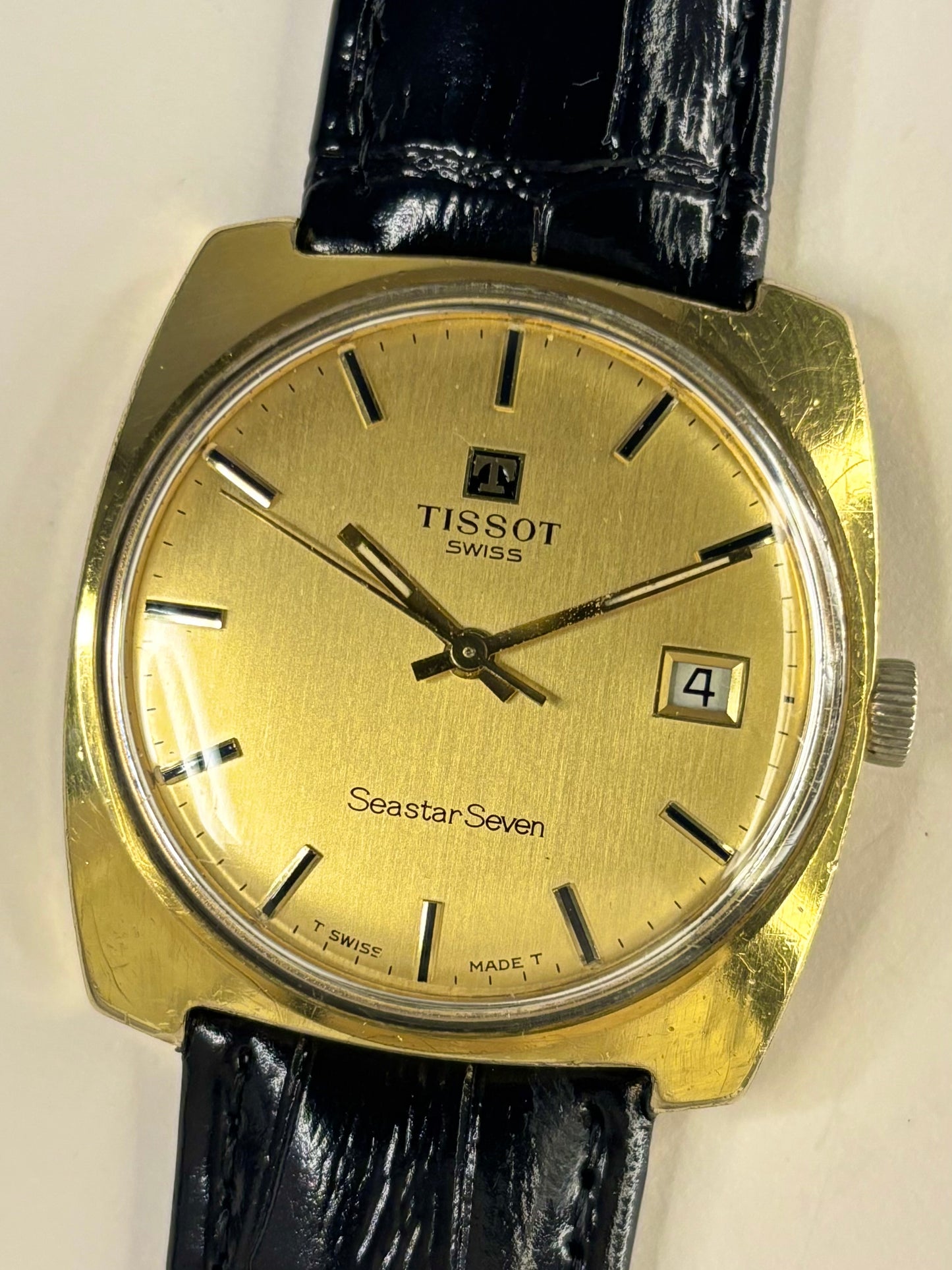 TISSOT Seastar Seven Vintage 1970’s Men’s Manual Date Gold Dress Watch