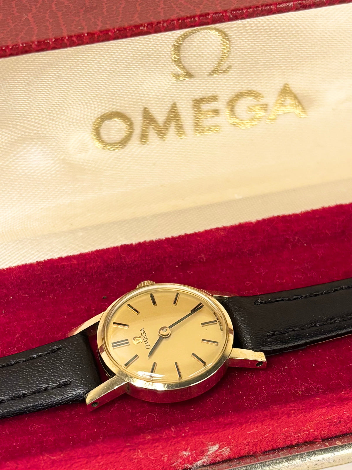 OMEGA 9ct Gold *+BOX* Ladies Vintage 1970’s Manual Dress Watch - 511.5002