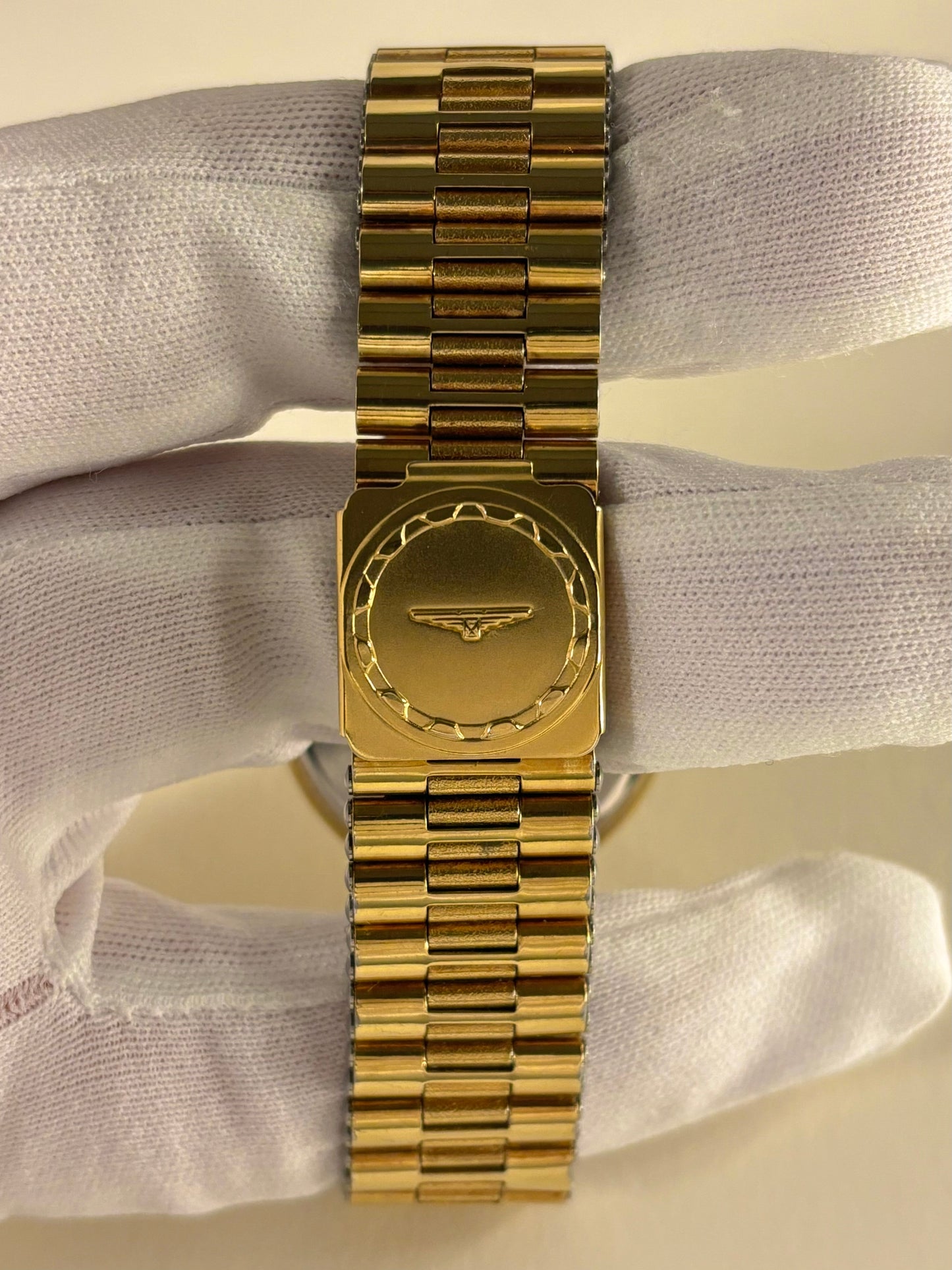 Longines Conquest Vintage 1990’s Men’s Quartz Gold Date Watch L161.4