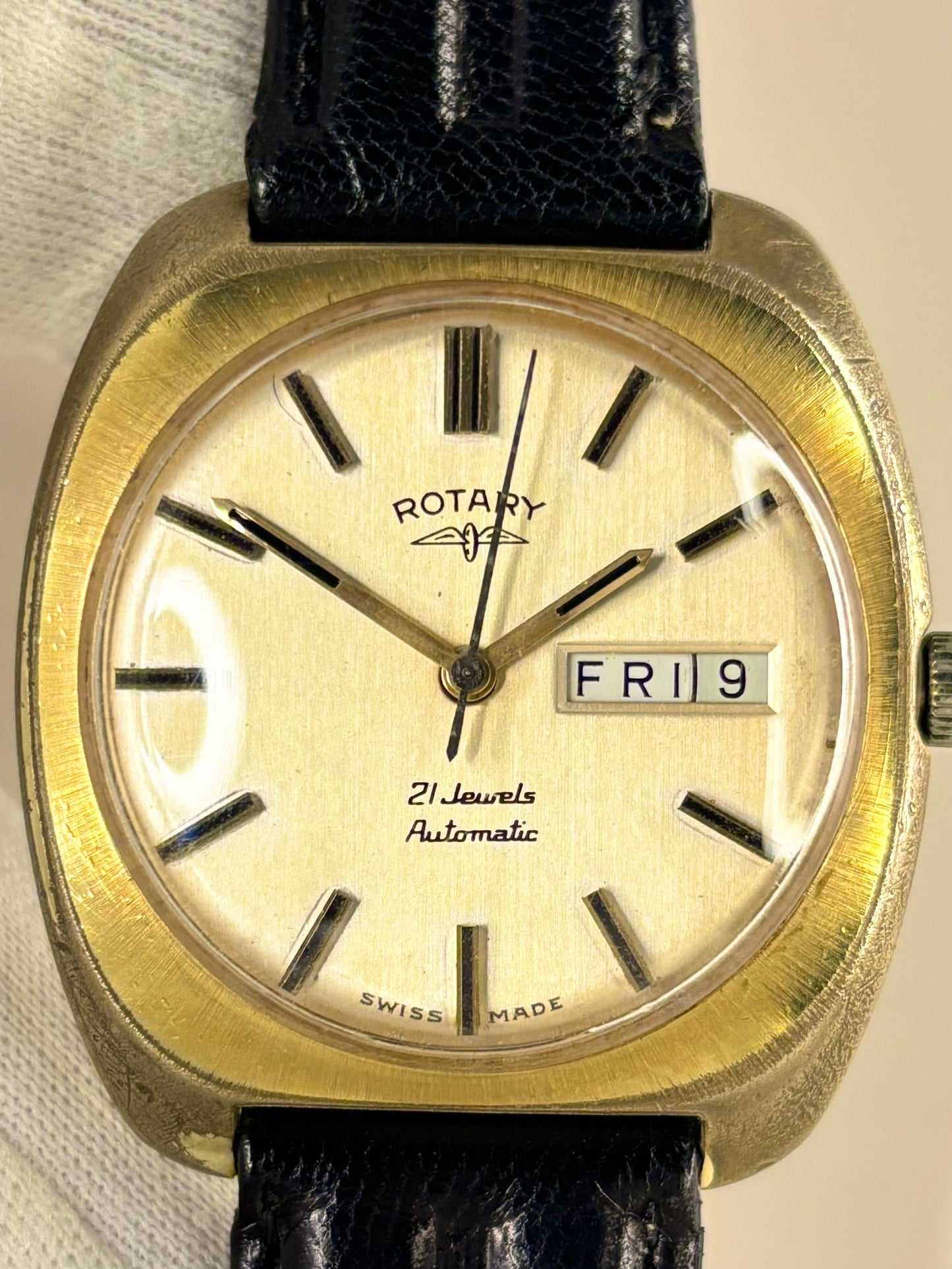 Rotary Vintage 1960’s Men’s Automatic Day/Date Gold Dress Watch