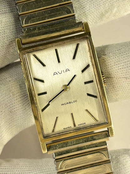 AVIA Vintage 1970’s Men’s *+BOX&PAPERS* Manual Gold Tank Watch