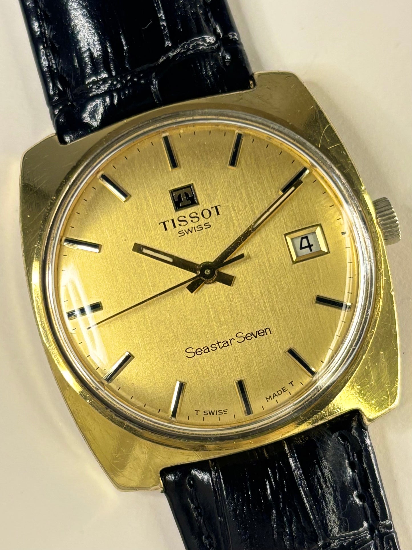 TISSOT Seastar Seven Vintage 1970’s Men’s Manual Date Gold Dress Watch