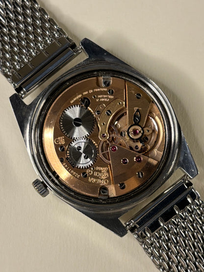 Detailed movement view of Omega Genève Ref. 135.041 men’s vintage dress timekeeper calibre 601 serviced