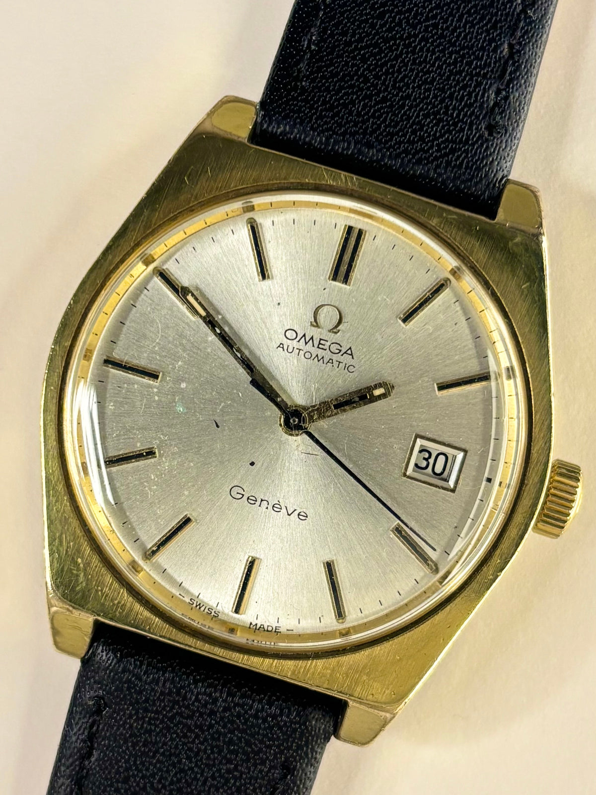 OMEGA Geneve Vintage 1970’s Men’s Automatic Date Gold Dress Watch - 166.099
