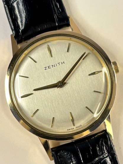 Collectible Zenith 1965 men’s vintage timekeeper featuring classic dial and refined craftsmanship