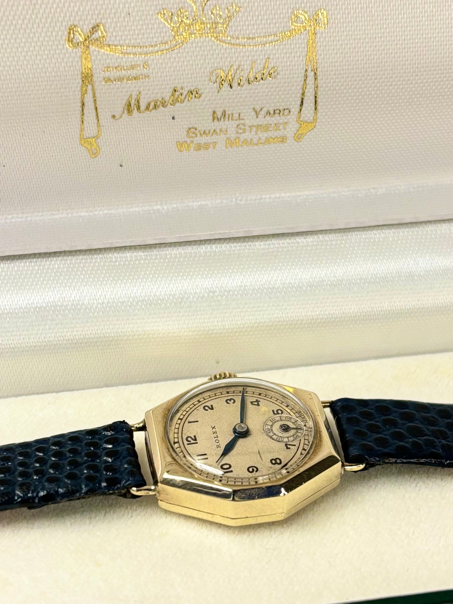 Luxury vintage Rolex ladies watch model 1418, premium 9ct solid gold case with classic dial design, a timeless handmade mechanical timepiece and historical timekeeper