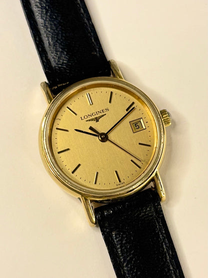 Close up of Longines 1983 ladies’ watch gold dial quartz Cal. 136