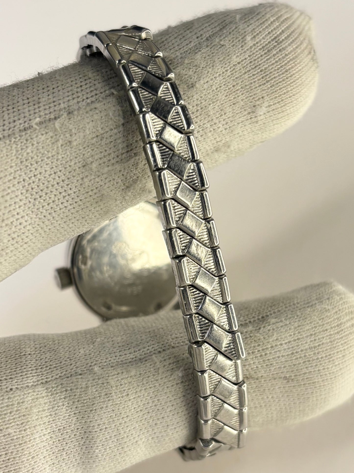 OMEGA Ladies Vintage 1960’s Manual Silver Watch