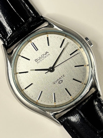 Vintage 1977 Bulova Accutron men’s watch silver dial stainless steel case