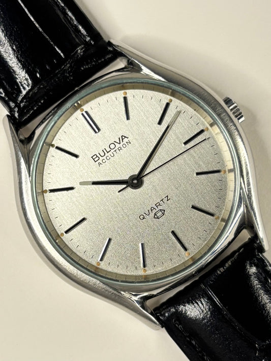Bulova Accutron Vintage 1970’s Men’s Silver Quartz Dress Watch