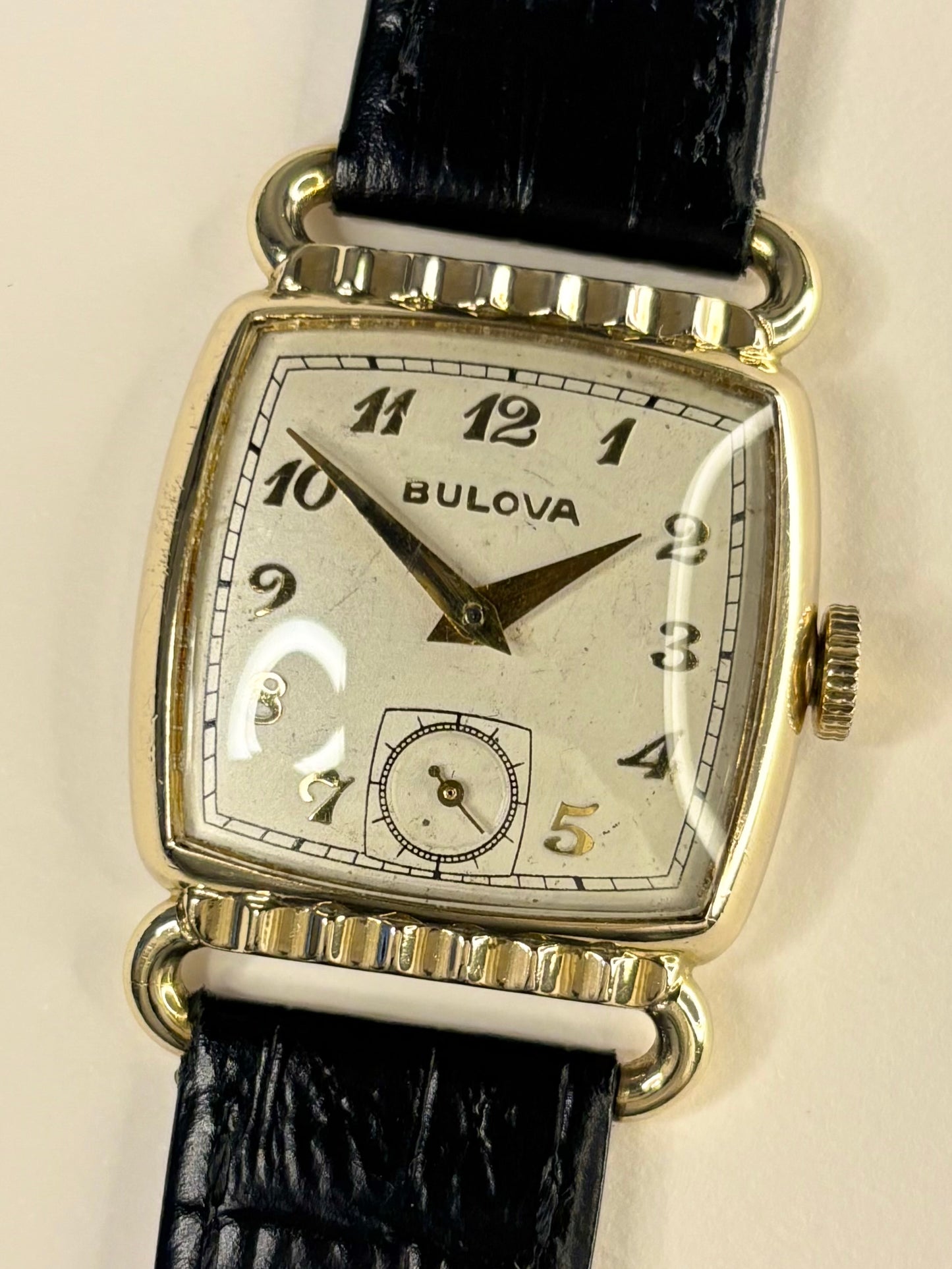 BULOVA Vintage *RARE* 1950’s Men’s Manual Antique Sub-Seconds Gold Tank Watch