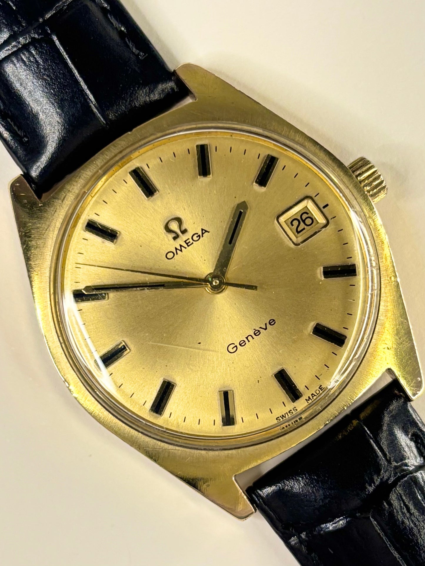 OMEGA Geneve Vintage 1960's Men’s Manual Date Gold Dress Watch - 136.041