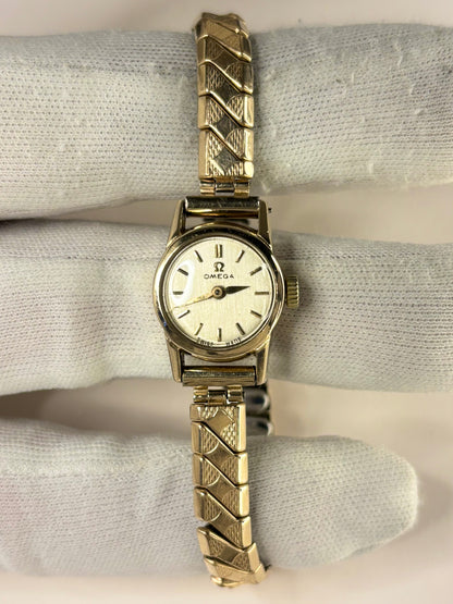 Omega ladies Ref. 1962 1960s vintage timekeeper powered by Swiss manual wind movement