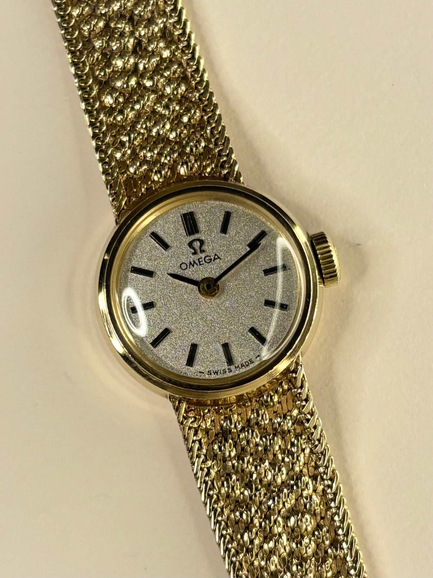OMEGA Ladies 9ct Gold *+BOX* Vintage 1970’s Manual Watch - 711.5675