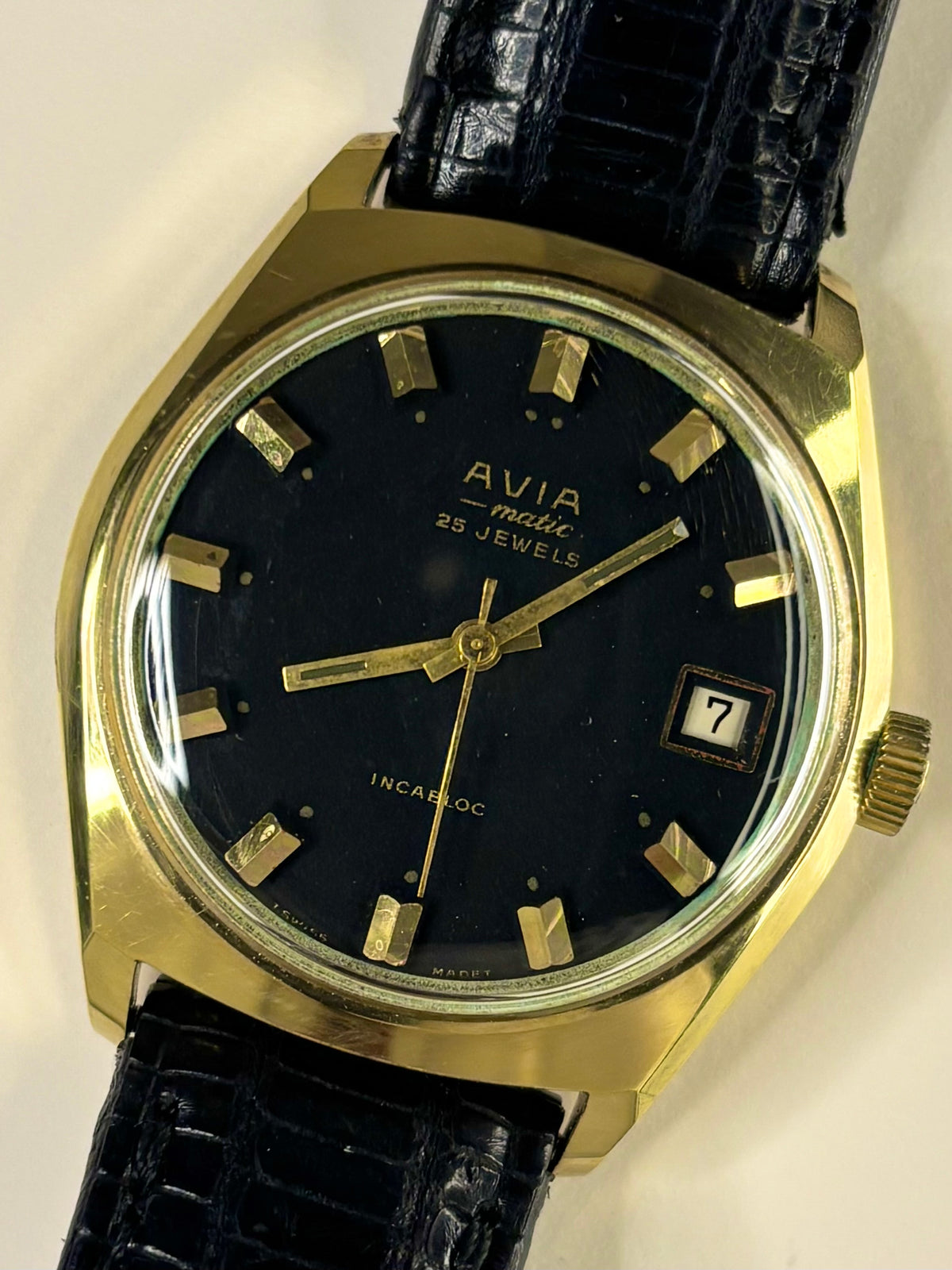 AVIA Vintage *+BOX* 1960’s Men’s Automatic Black Dial Gold Dress Watch