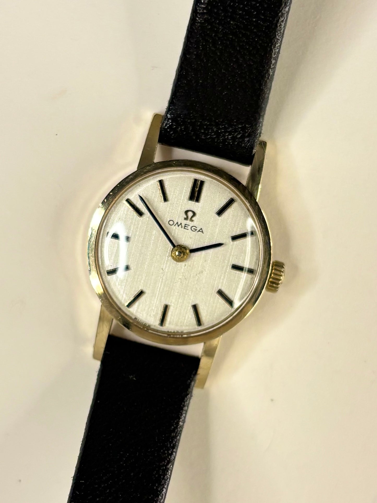 OMEGA 9ct Gold Ladies Vintage 1970’s Manual Dress Watch - 511.5002