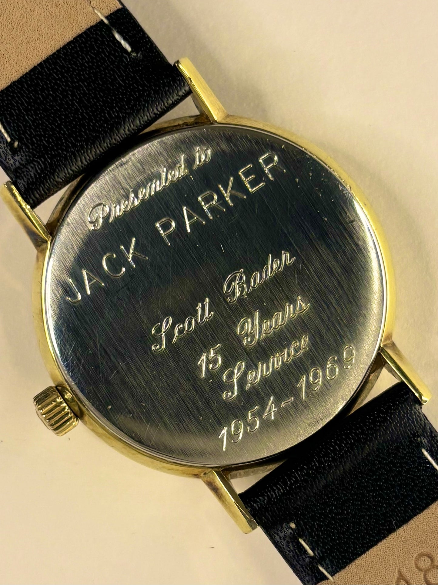 OMEGA Geneve Vintage 1960’s Men’s Black Dial Manual Date Gold Dress Watch - 132.019