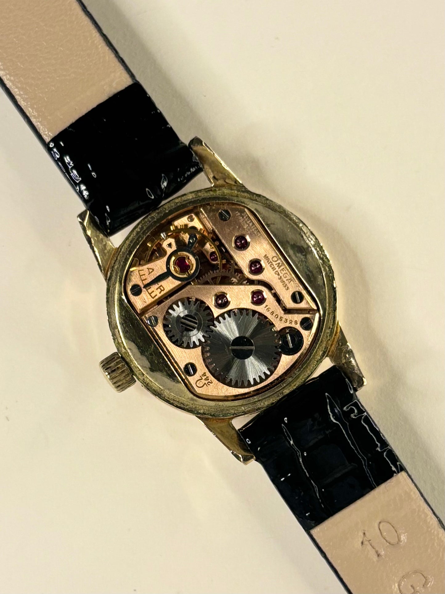 Luxury vintage Omega ladies dress watch from the 1950s, featuring model 2870-4 and calibre 244 manual movement, a beautifully preserved handmade timepiece and dependable timekeeper.