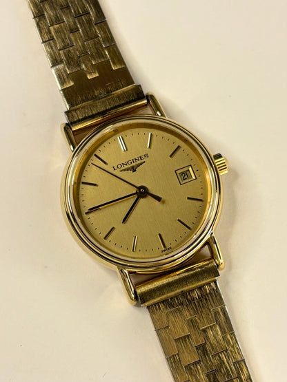 Close up of Longines 1999 ladies’ watch crisp dial gold plated case quartz