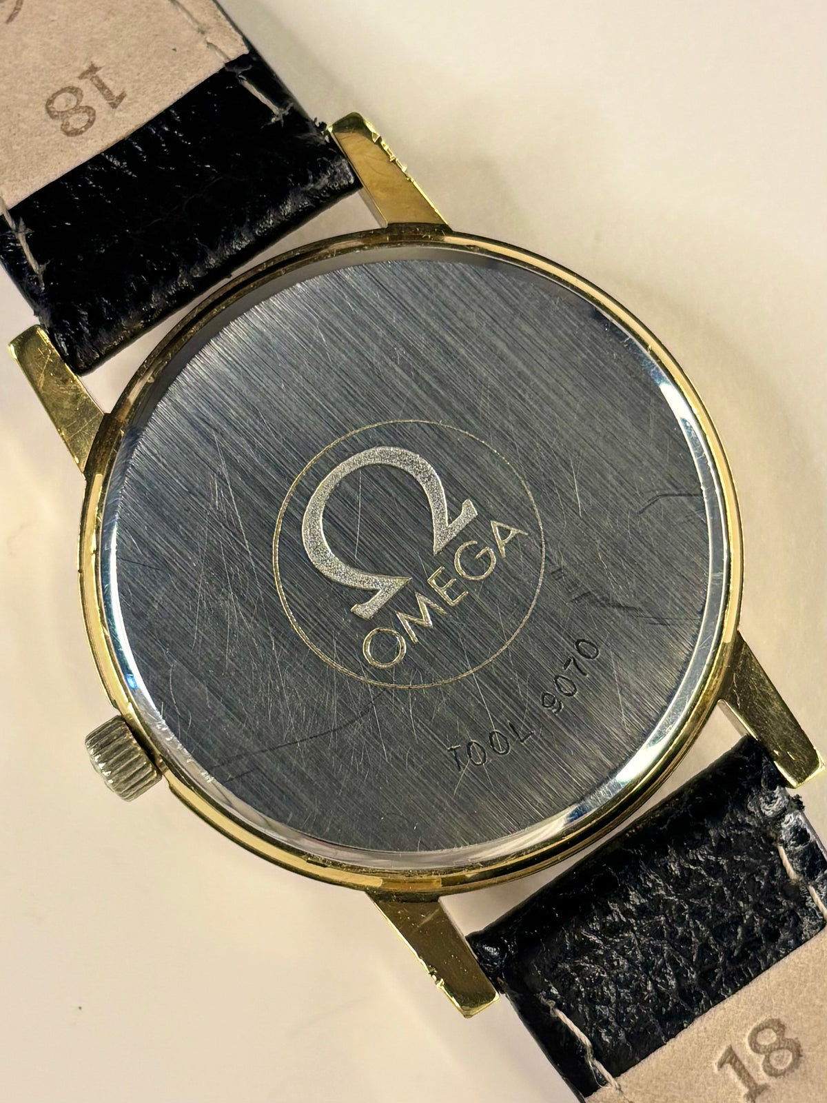 OMEGA Geneve Vintage 1970’s Men’s Manual Date Gold Dress Watch - 136.0104