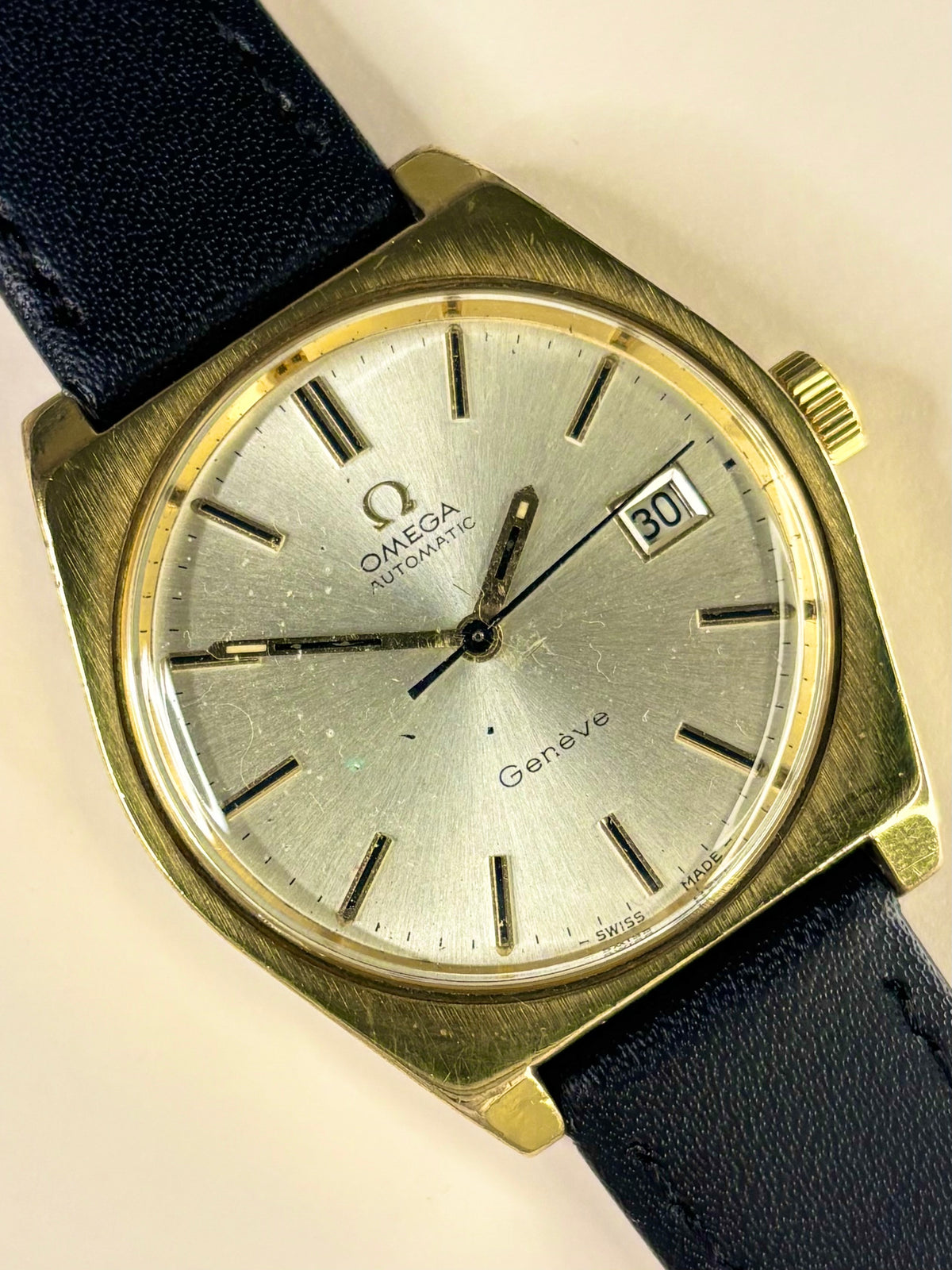 OMEGA Geneve Vintage 1970’s Men’s Automatic Date Gold Dress Watch - 166.099
