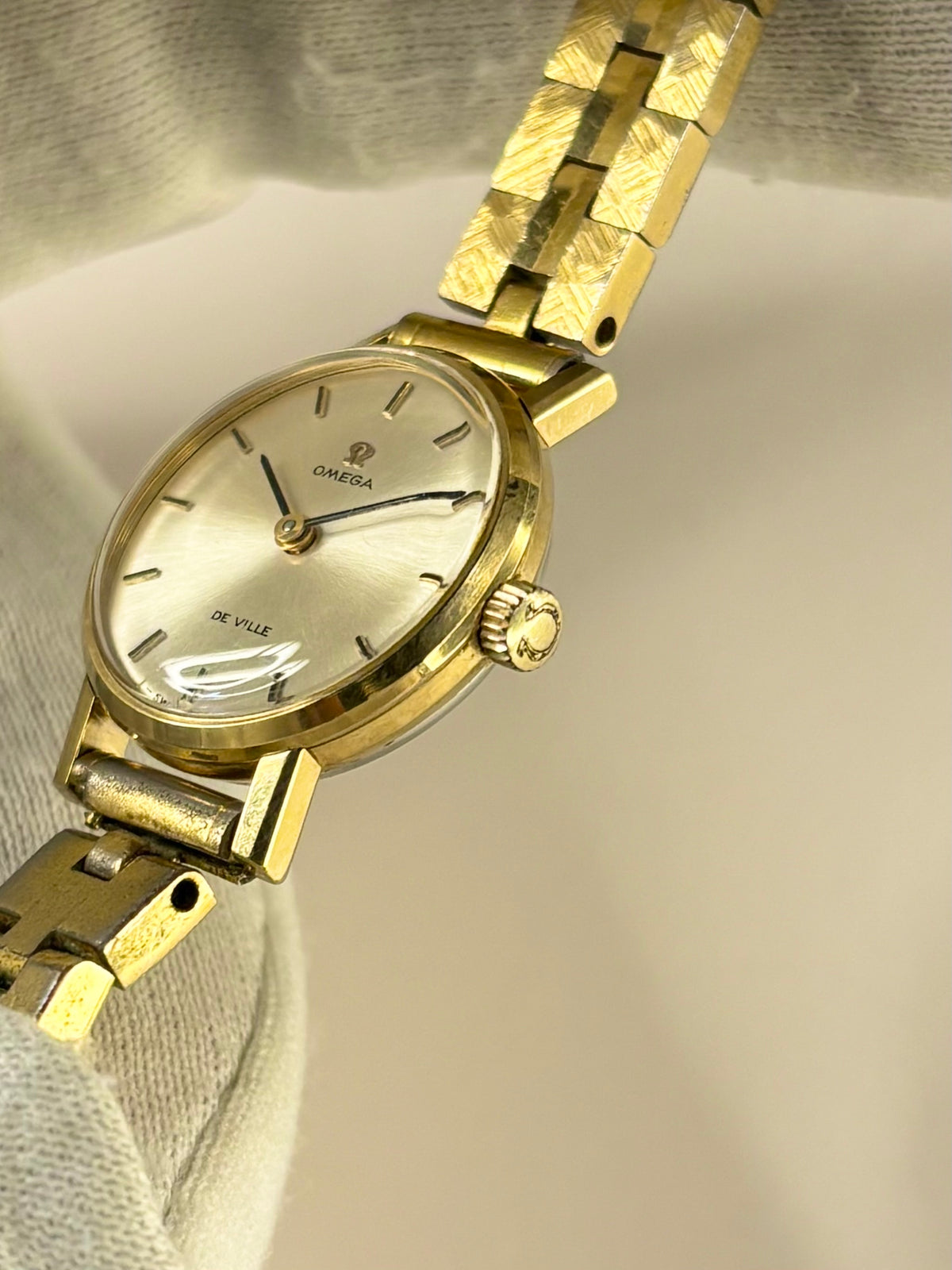 OMEGA De Ville Ladies Vintage 1960’s Manual Gold Watch