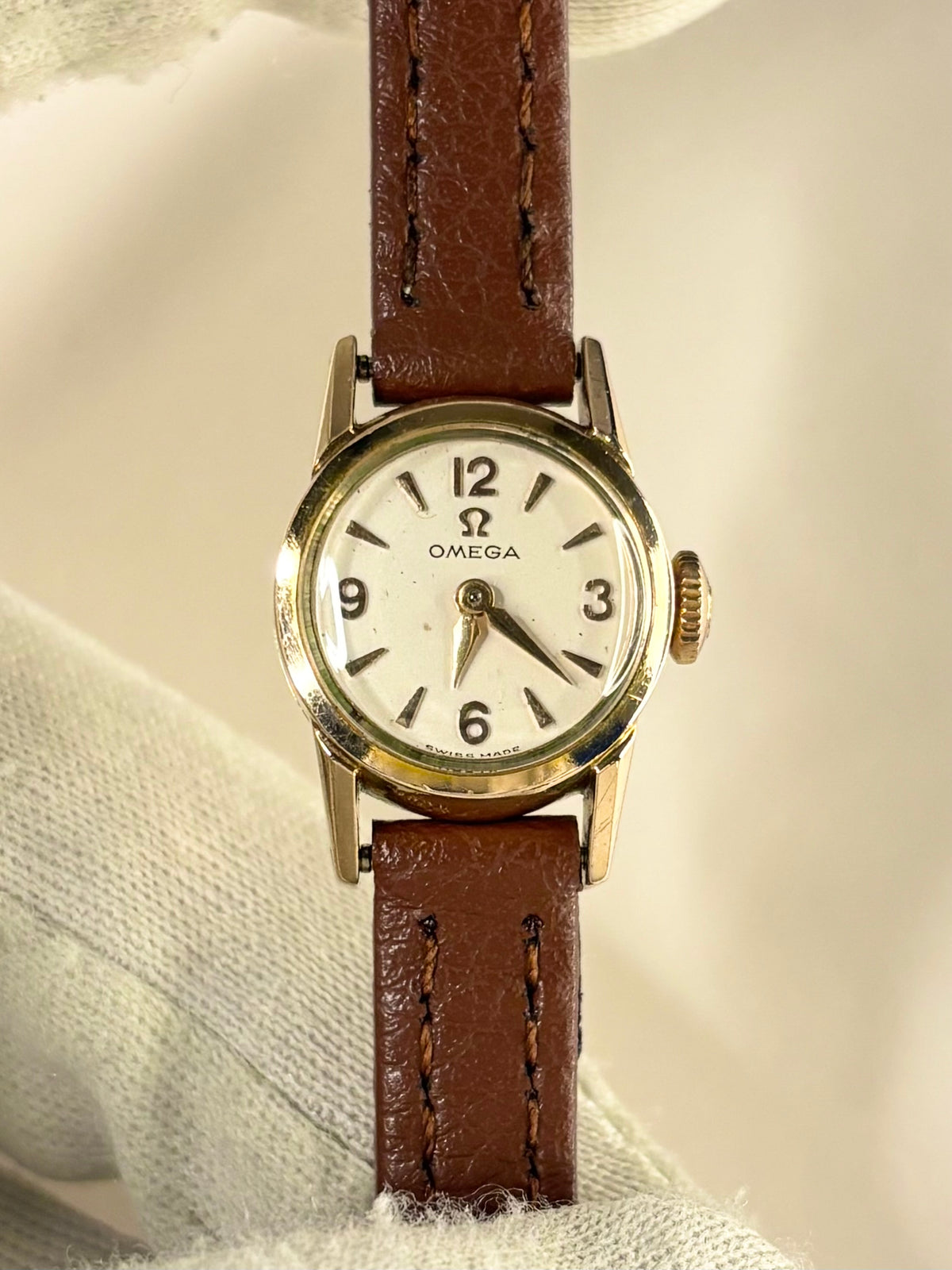 Vintage Omega ref. 2778 watch – c.1962 ladies' gold-plated manual dress watch in good condition with minor age-appropriate marks