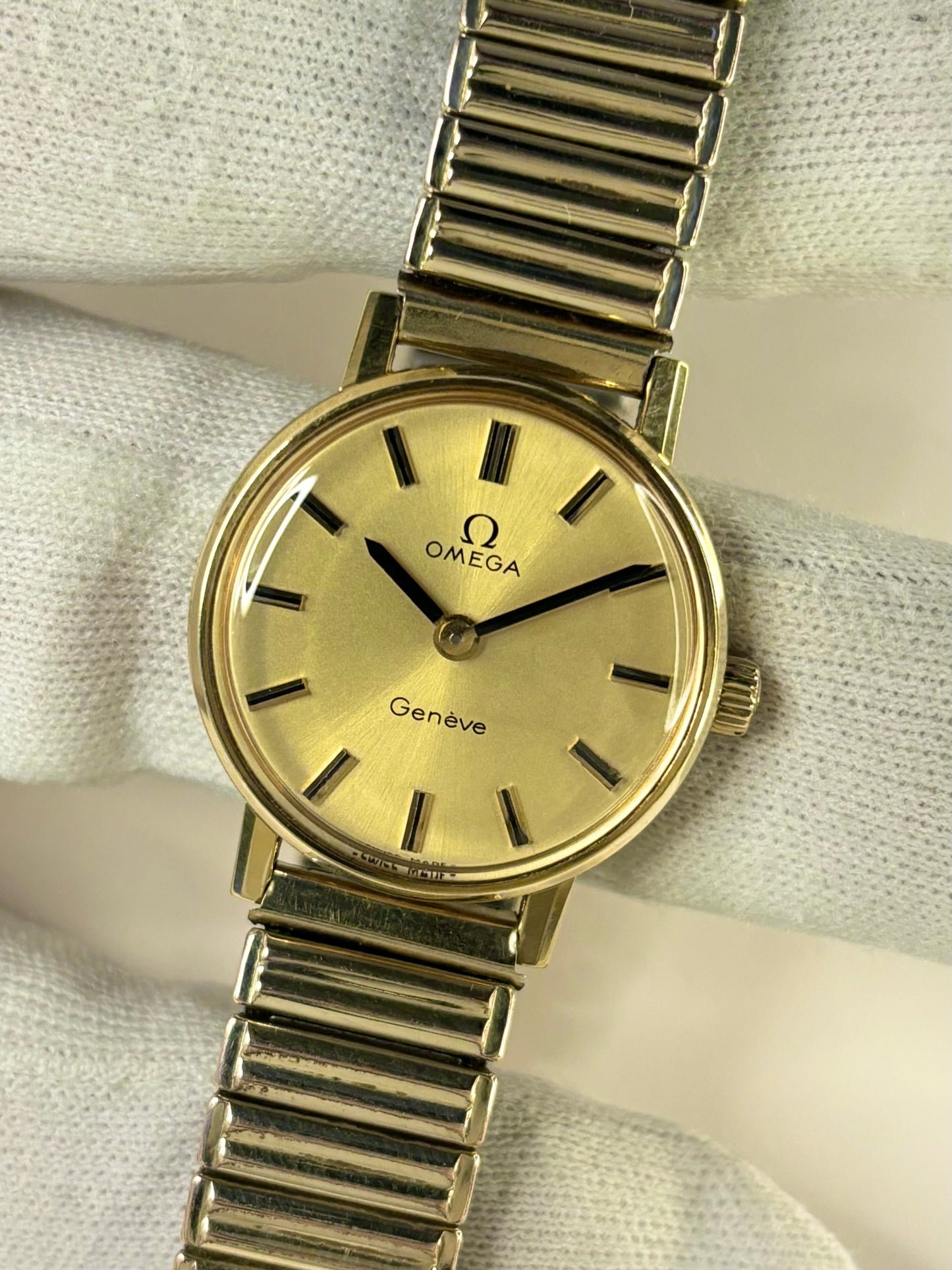 OMEGA Geneve Ladies Vintage 1970’s Manual Gold Watch