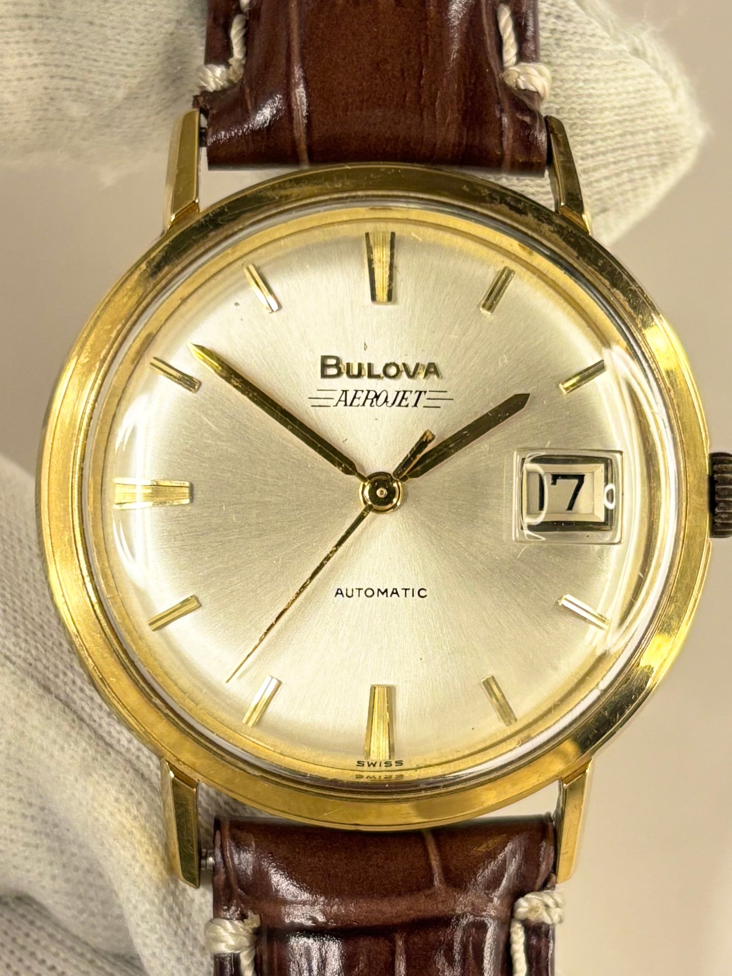 BULOVA Aerojet Vintage 1970’s Men’s Automatic Date Gold Dress Watch