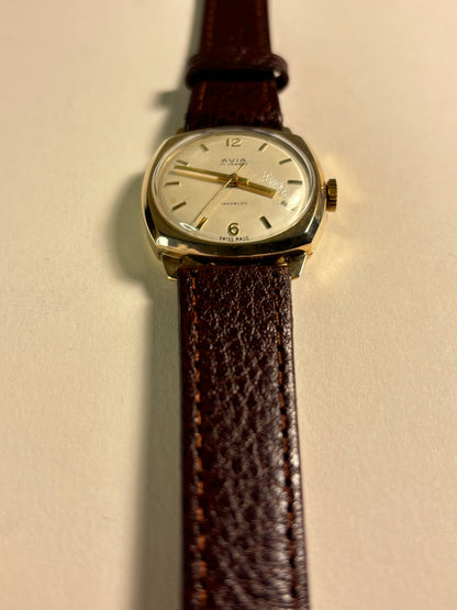Avia 9ct Solid Gold Manual Watch