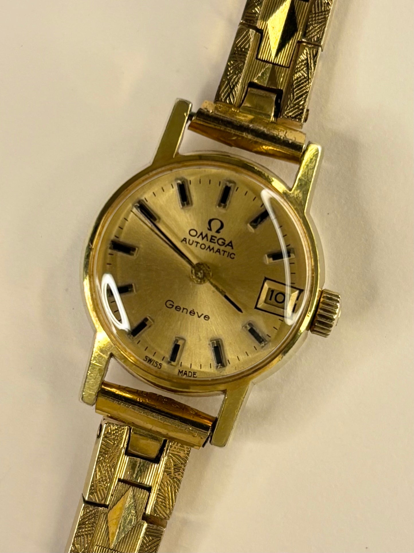 OMEGA Geneve Ladies Vintage 1970’s Automatic Date Gold Watch - 562.016