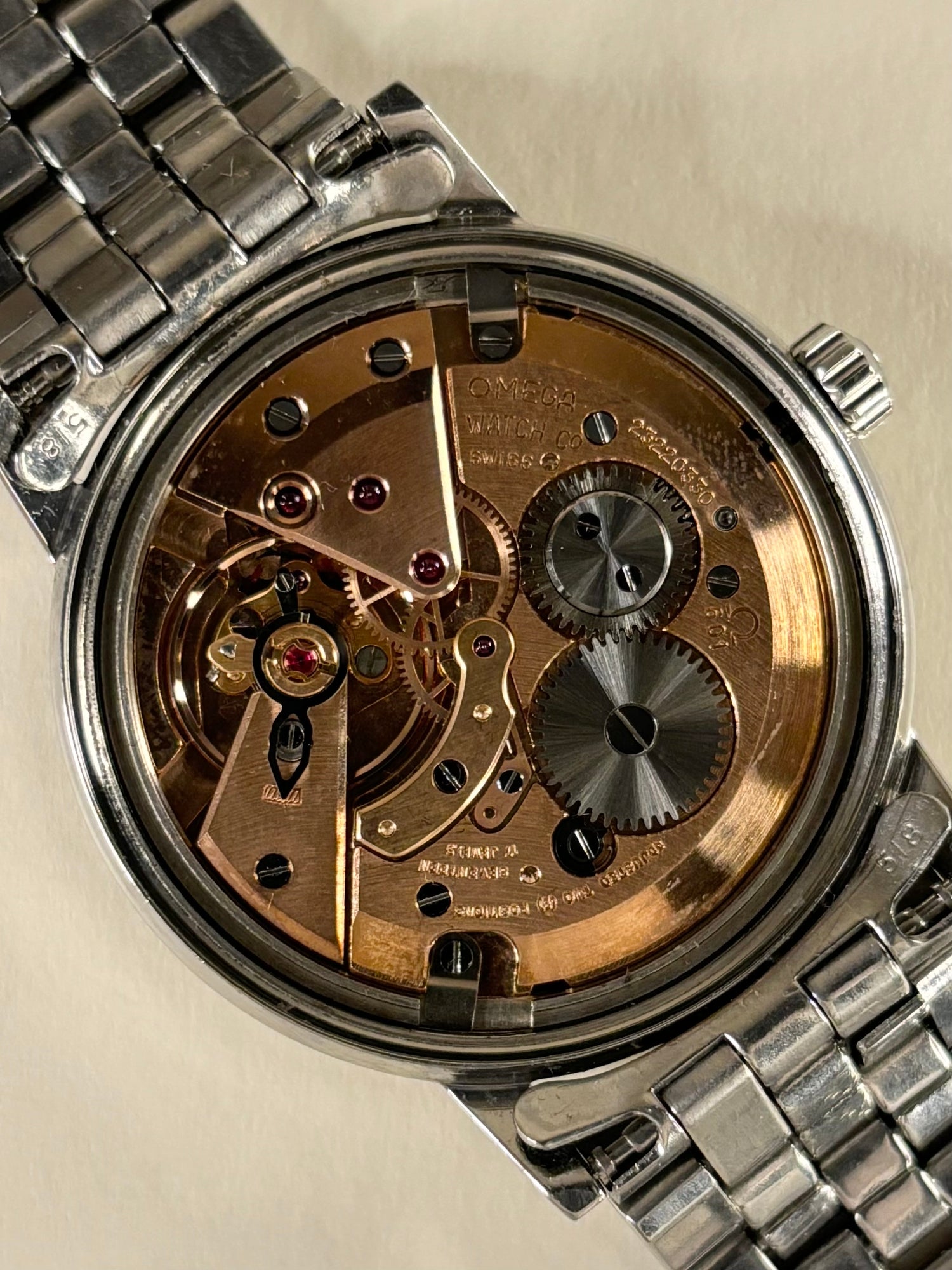 Detailed movement view of Omega Seamaster 600 Ref. 135.011 men’s vintage timekeeper calibre 601 manual