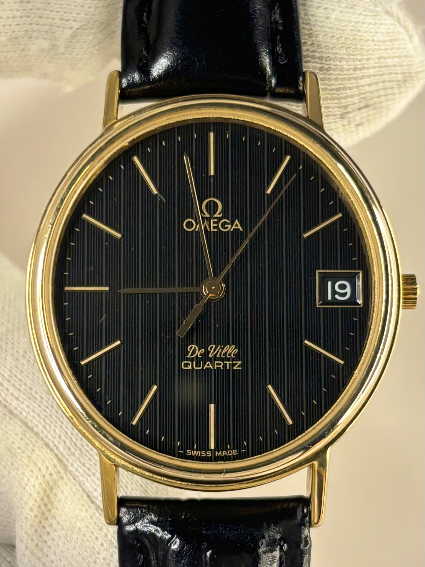 OMEGA De Ville Vintage 1970’s Men’s Black Dial Date Gold Dress Watch - 192.0057