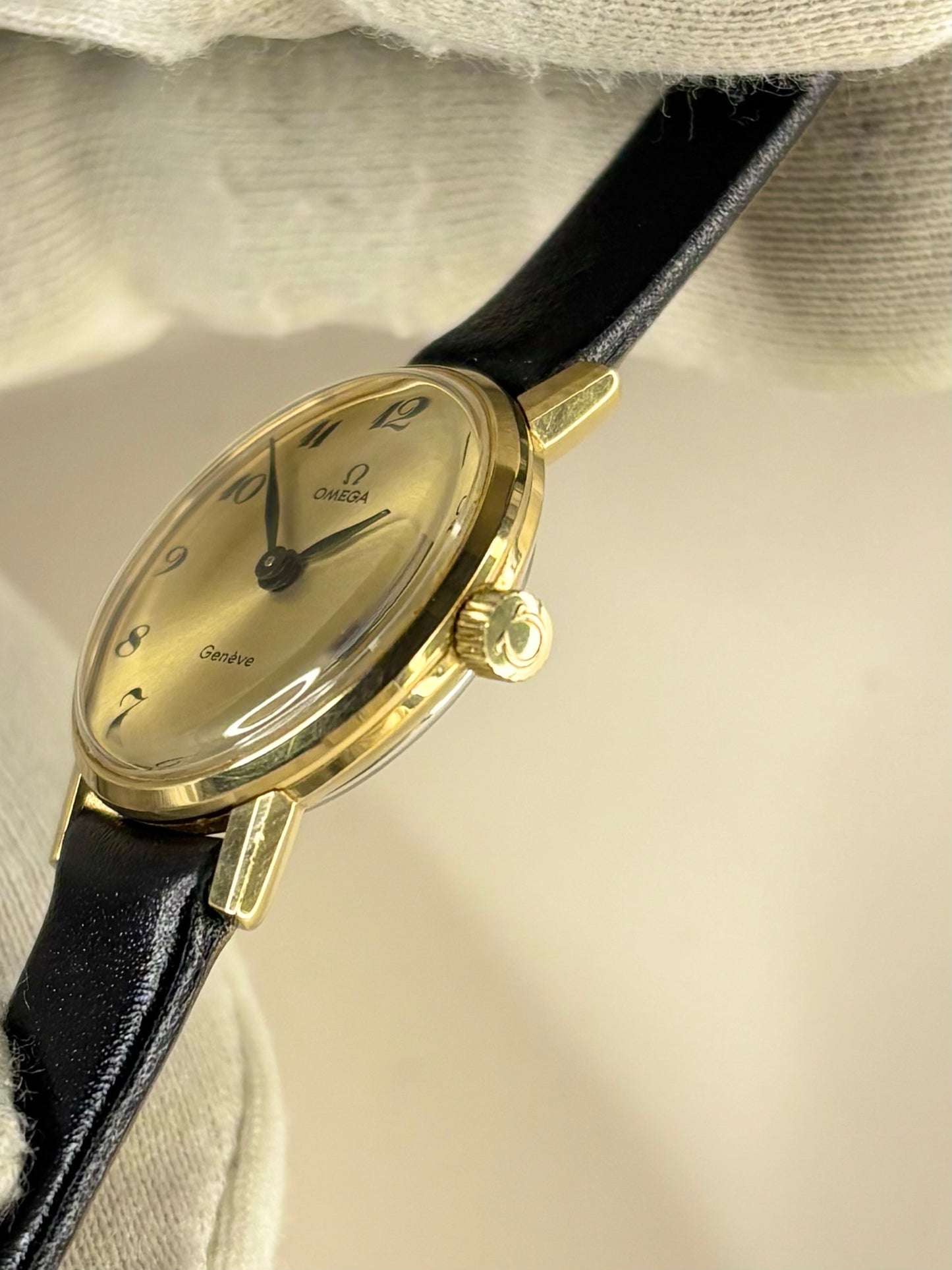 OMEGA Geneve Ladies Vintage 1970’s *+PAPERS* Manual Gold Dress Watch - 511.0457